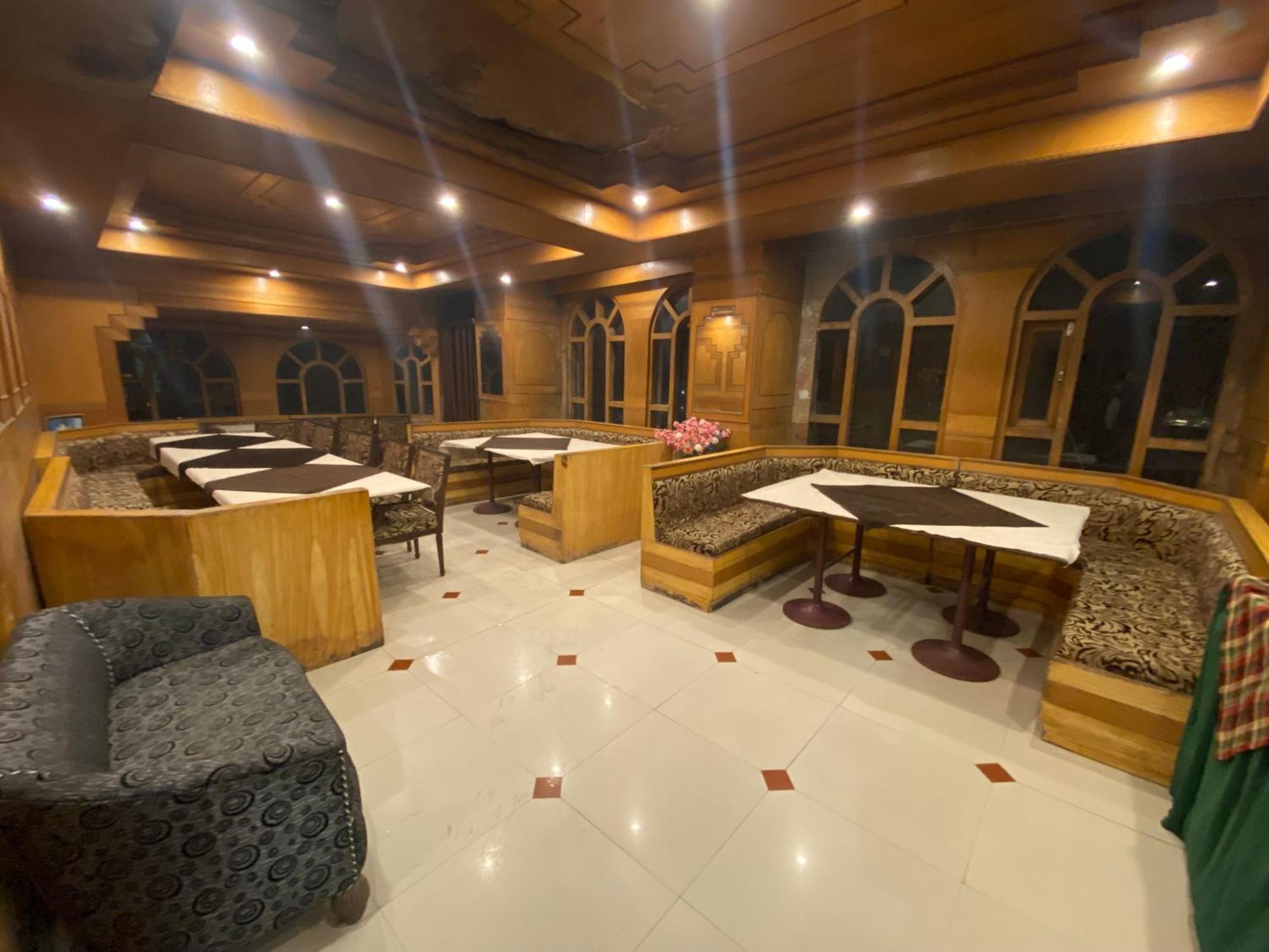 Grand Him Queen Ac Centralized ダラムシャーラー エクステリア 写真